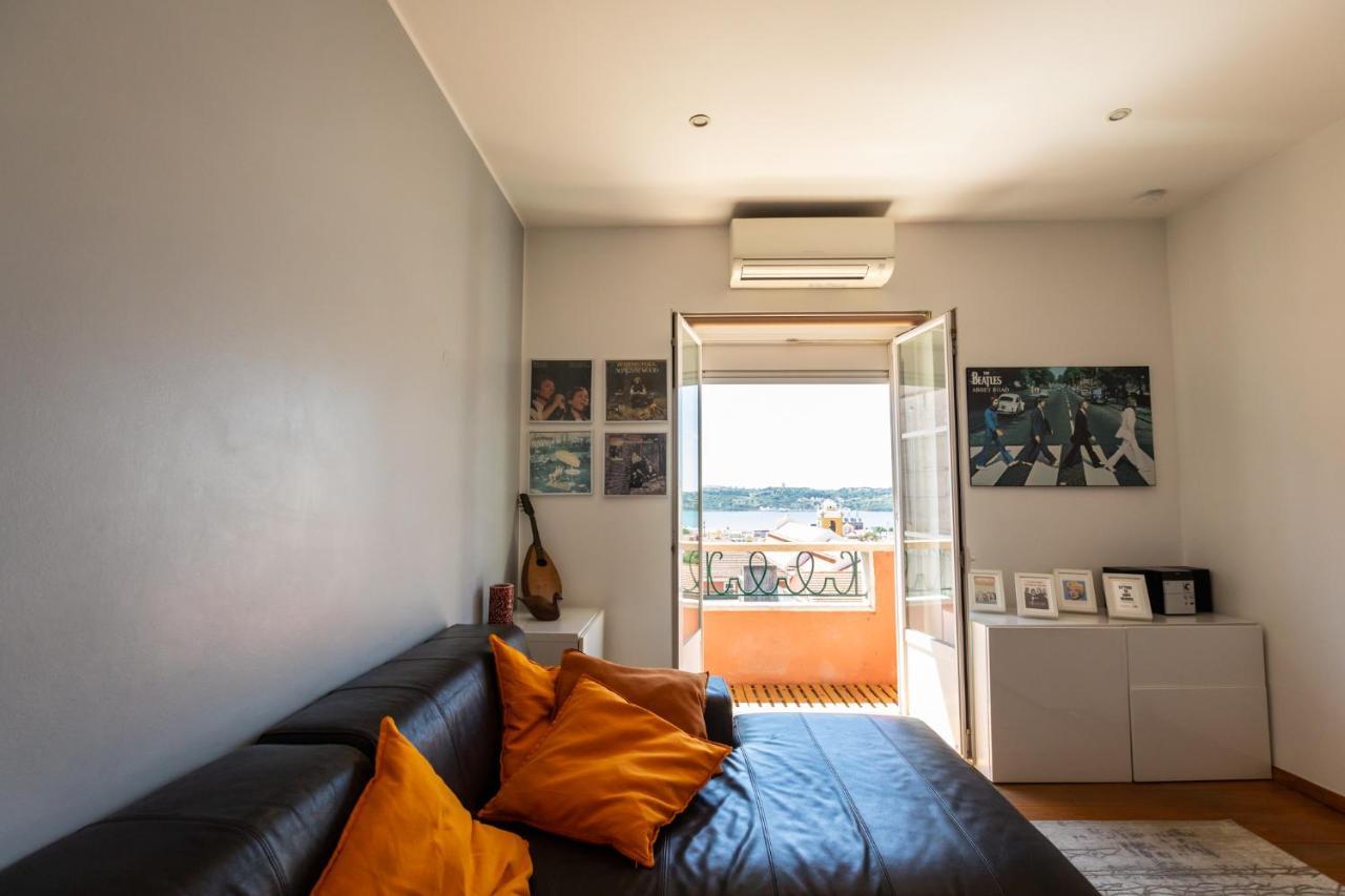 Ambassador River View Suites Lisbona Esterno foto